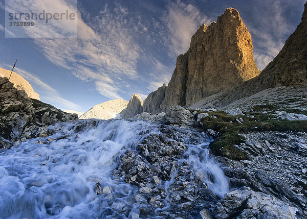 Bergbach  Latemar  Rosengarten  Südtirol  Italien  Europa