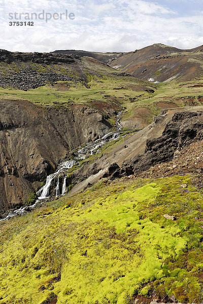 Wasserfall in der Schlucht der Reykjadals·  Hverager_i  Island