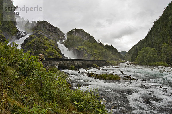 Wasserfall LÂtefossen  Norwegen