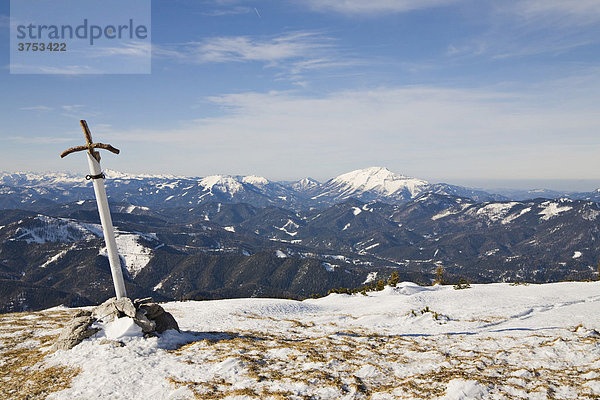 Gipfel des terzer Göller und im Hintergrund der Ötscher  Schitour auf den Terzer Göller  Steiermark  Österreich