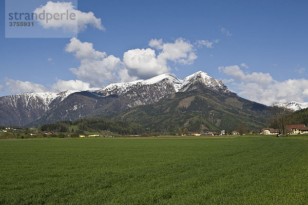 Bergmassiv des Reiting in den Eisenerzer Alpen  Steiermark  Österreich  Europa