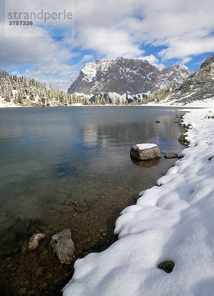 Seebensee  Zugspitze Mieminger Kette  Wetterstein Gebirge  Tirol  Österreich  Europa