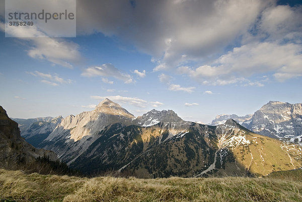 Gamsjoch  vom Ladiz-Jöchl aus gesehen  Karwendel-Gebirge  Tirol  Österreich  Europa