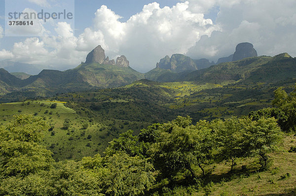 Grandiose Berglandschaft der Semien Berge bei Aksum  Äthiopien  Afrika