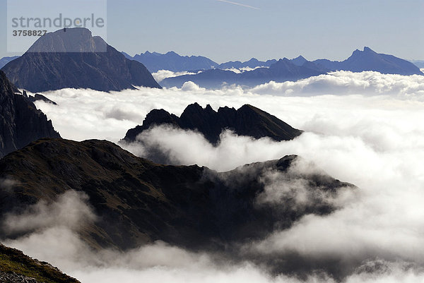 Nebelmeer über dem Inntal  Ehrwald  Tirol  Österreich