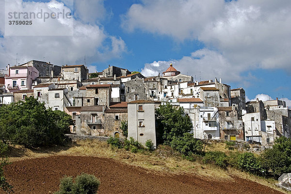Village on Mt. Gargano  Foggia Province  Apulia  Southern Italy