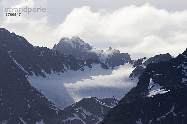 Berge  Smeerenburgfjorden  Albert I. Land  Spitzbergen  Norwegen  Skandinavien  Europa