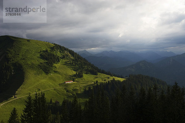 Setzberg mit Freisinger Hütte  Bayern  Deutschland