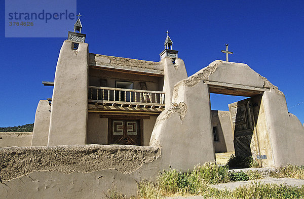 Kirche San Jose de Gracia in Trampas an der High Road zwischen Santa Fe und Taos  New Mexico  USA  Amerika