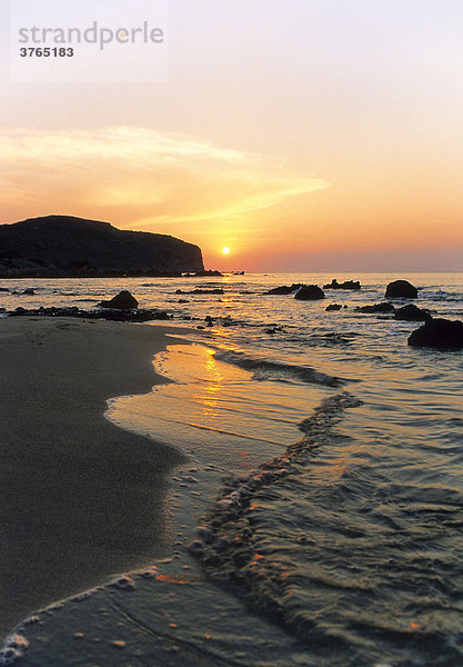 Sonnenuntergang am Strand  Phalasarna  Kreta  Griechenland  Europa