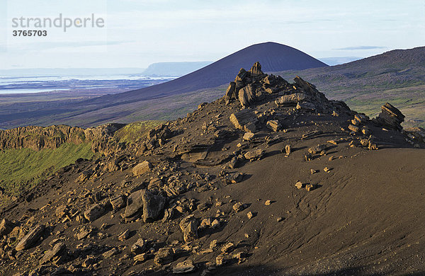 Tuff Formationen am Fuß des Berges Horn  Snaefellsnes Halbinsel  Island