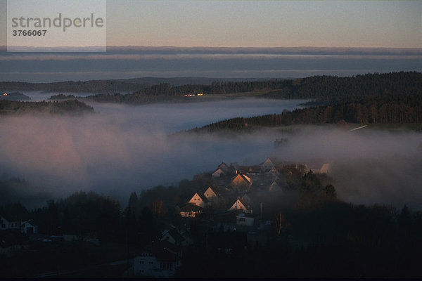 Morgenstimmung im Kochertal bei Untergröningen Baden-Württemberg Deutschland