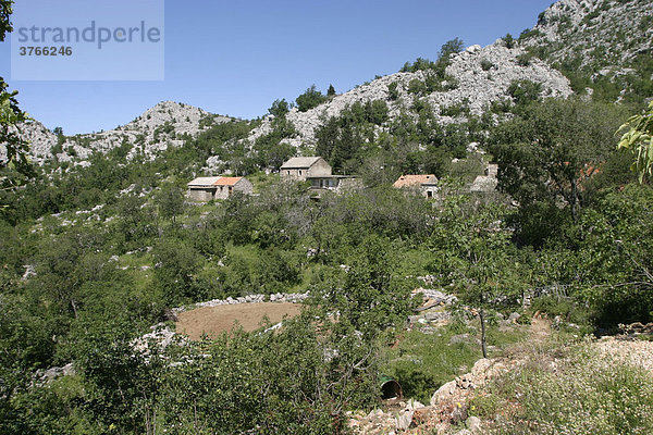 Bergdorf im Nationalpark Paklenica  Kroatien