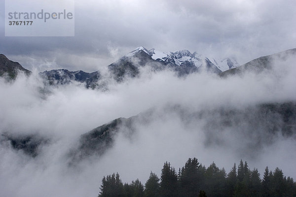 Wolken in den Alpen  Nationalpark Hohe Tauern  Österreich