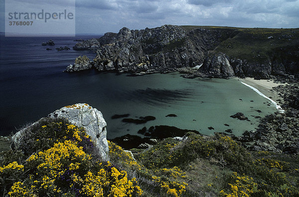 Bucht in der Nähe der Pointe du Van  Bretagne  Frankreich