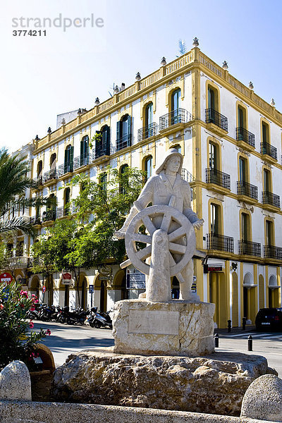 Old building with seafarer memorial  port of Eivissa  Ibiza  Baleares  Spain