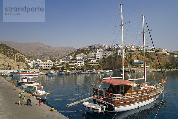 Hafen von Agia Galini  Kreta  Griechenland  Europa