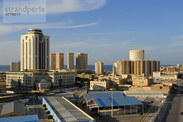 Moderne Hochhäuser im Stadtzentrum Tripolis Libyen