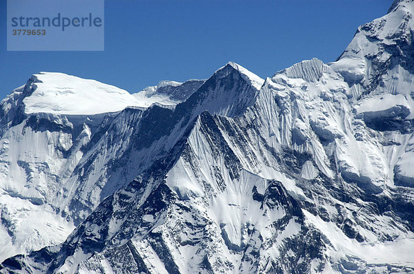 Eisbedecktes Massiv des Lamjung Himal Annapurna Region Nepal