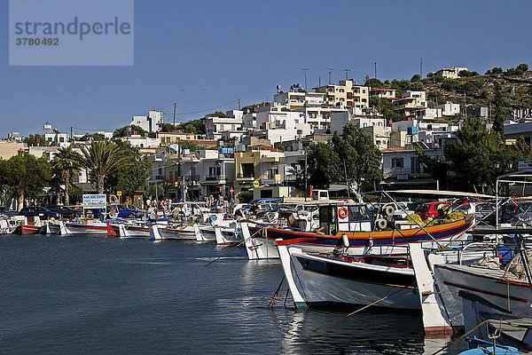 Hafen  Fischerboote  Touristenort  Elounda  Kreta  Griechenland