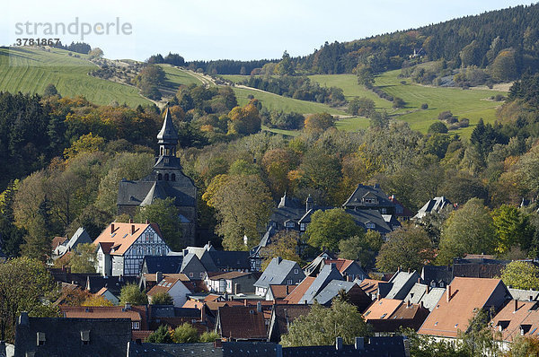 UNESCO-Welterbestätte Blick über Altstadt Dächer vom Turm der Marktkirche Goslar Niedersachsen Deutschland