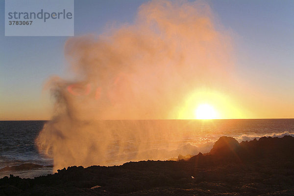 Blowholes bei Sonnenuntergang  Point Quobba  Carnarvon  Australien