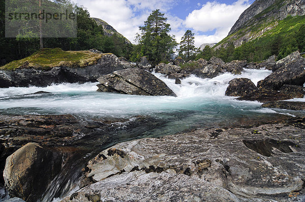 Fluss  Jotunheimen Nationalpark  Norwegen  Skandinavien