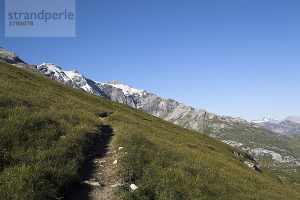 Path to Gemsfairenstock mountain  Canton of Glarus  Switzerland