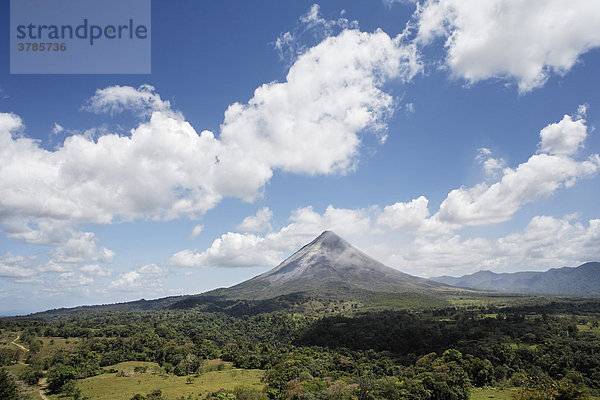 Aktiver Vulkan Arenal bei Fortuna  Costa Rica