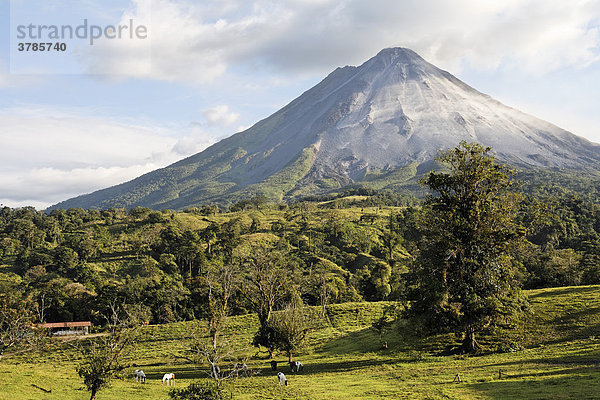 Aktiver Vulkan Arenal bei Fortuna  Costa Rica