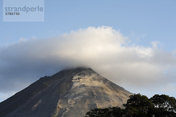 Aktiver Vulkan Arenal bei Fortuna  Costa Rica