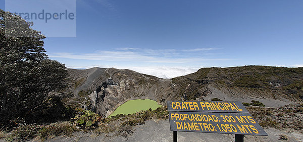 Nationalpark Vulkan Irazu  Hauptkrater mit Kratersee  Costa Rica