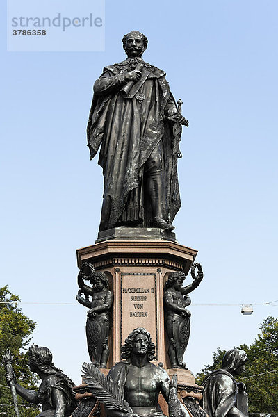 Max II Denkmal in Maximilianstraße  München  Bayern