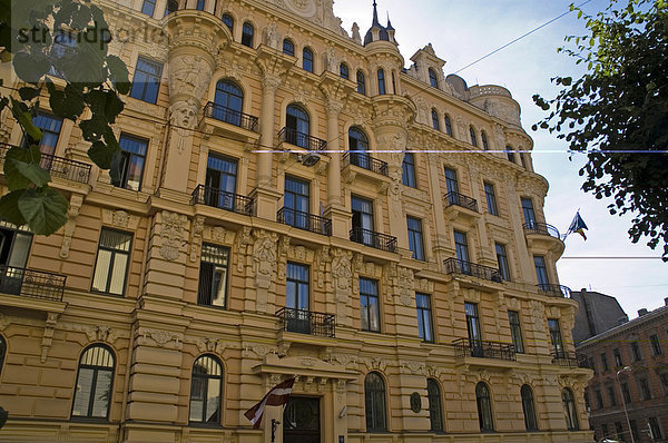 Riga bekannt durch seine prächtigen Jugendstilfassaden ist Riga  Lettland  Baltikum