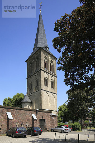 Kirche Sankt Michael  Dormagen  Nordrhein-Westfalen  Deutschland  Europa