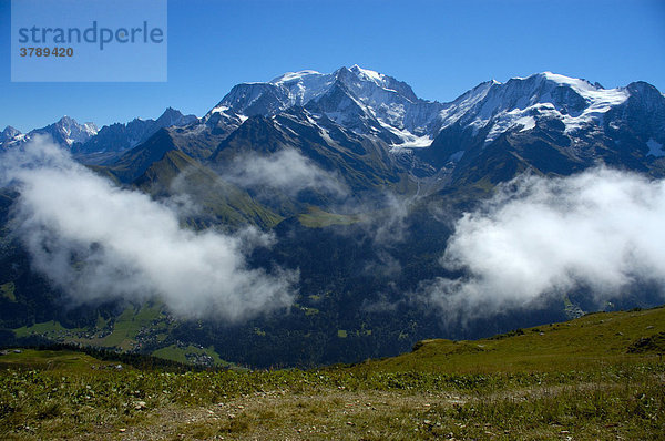 Massiv des Mt. Blanc vom Mont Joly aus Hochsavoyen Haute-Savoie Frankreich