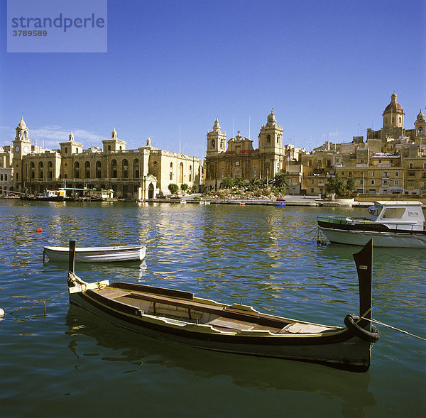 Malta Valletta von Senglea über Dockyard Creek nach Vittoriosa