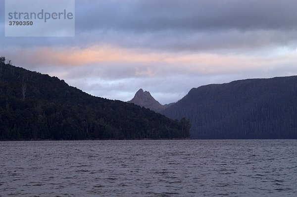 Blick über den Lake St Clair Tasmanien Australien