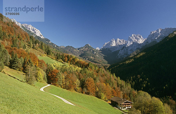 Blick nach Osten durch das Kaisertal Tirol Österreich