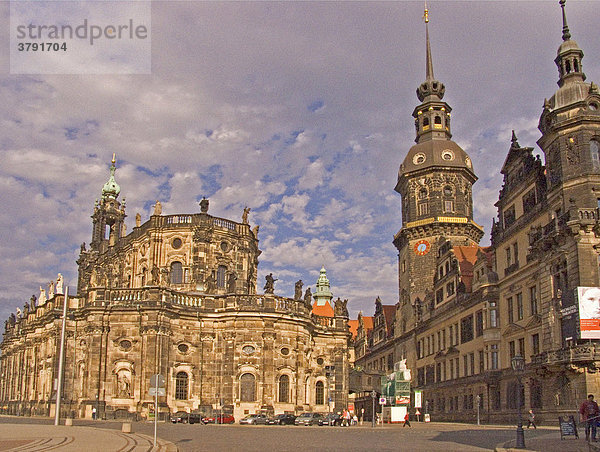 BRD Deutschland Sachsen Dresden Hauptstadt an der Elbe Elbflorenz am Theater Platz Schloß und Hofkirche