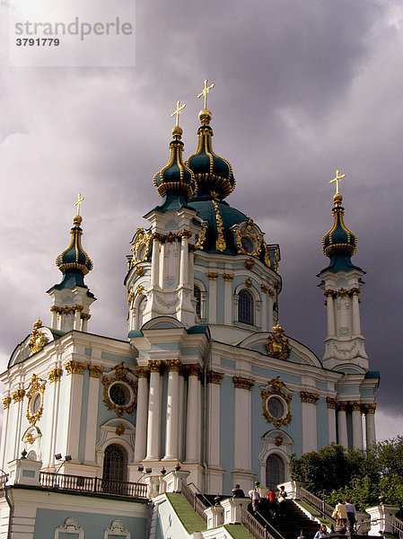 Ukraine Kiev St. Andreas Kirche mit Gewitterwolken dunkelblau 2004