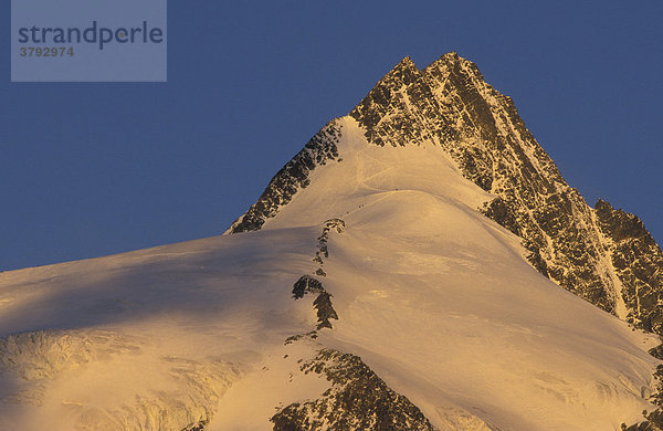 Sonnenaufgang am Grossglockner in den Alpen