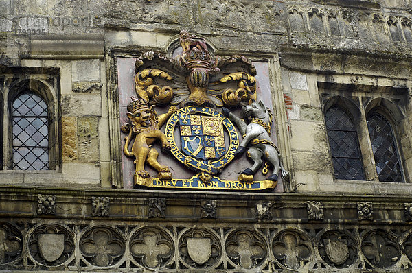 Wappen an Haus in Salisbury Wiltshire England