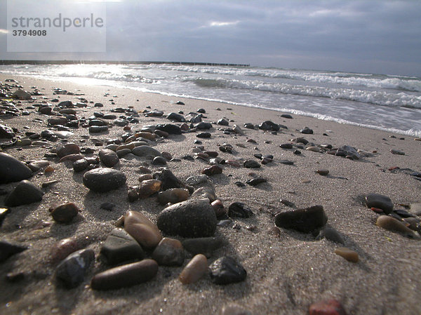 Ostsee Strand mit Steinen