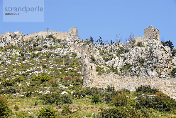 Mauern der Ruine der Kreuzritterburg St. Hilarion Nordzypern Zypern
