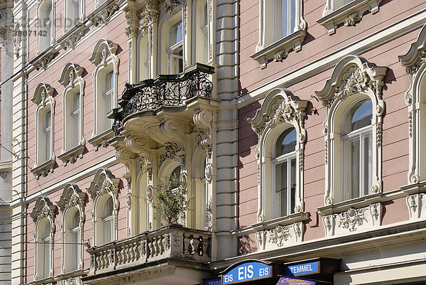 Herrengasse Graz Hauptstadt der Steiermark Österreich Geschäftshaus mit neobarocker Fassade