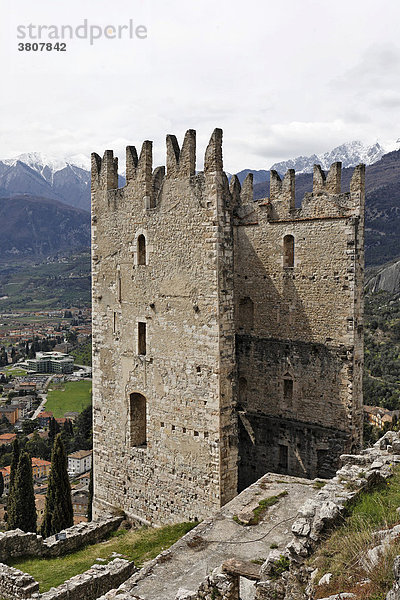 Burgruine von Arco  Gardasee  Italien