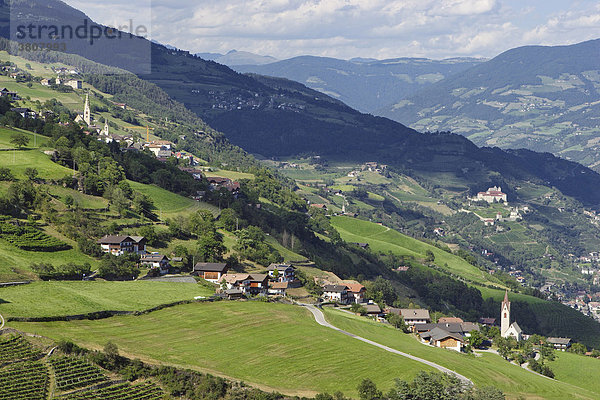 Villanders am Westhang des Eisacktales  Südtirol  Italien