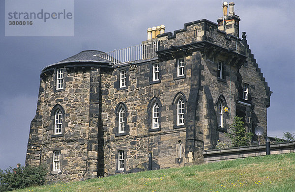 Historisches Gebäude am Calton Hill  Edinburgh  Schottland