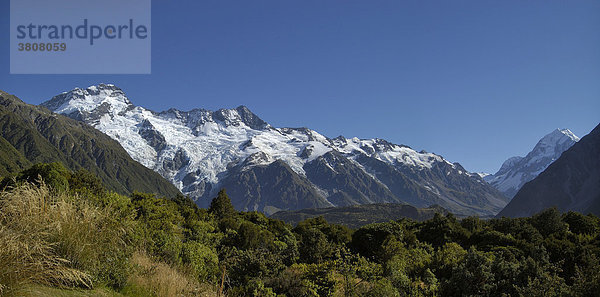 Links Mt.Sefton und rechts der Mt.Cook (3754m)  hervor Mt Cook Nationalpark  Südinsel  Neuseeland